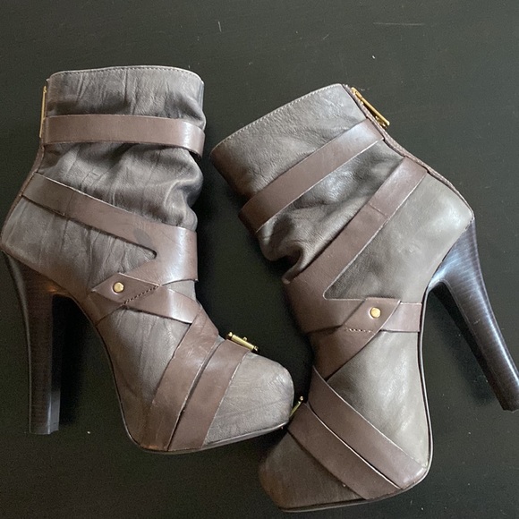 Michael Kors Tantum Platform Ankle Boots - Picture 4 of 13